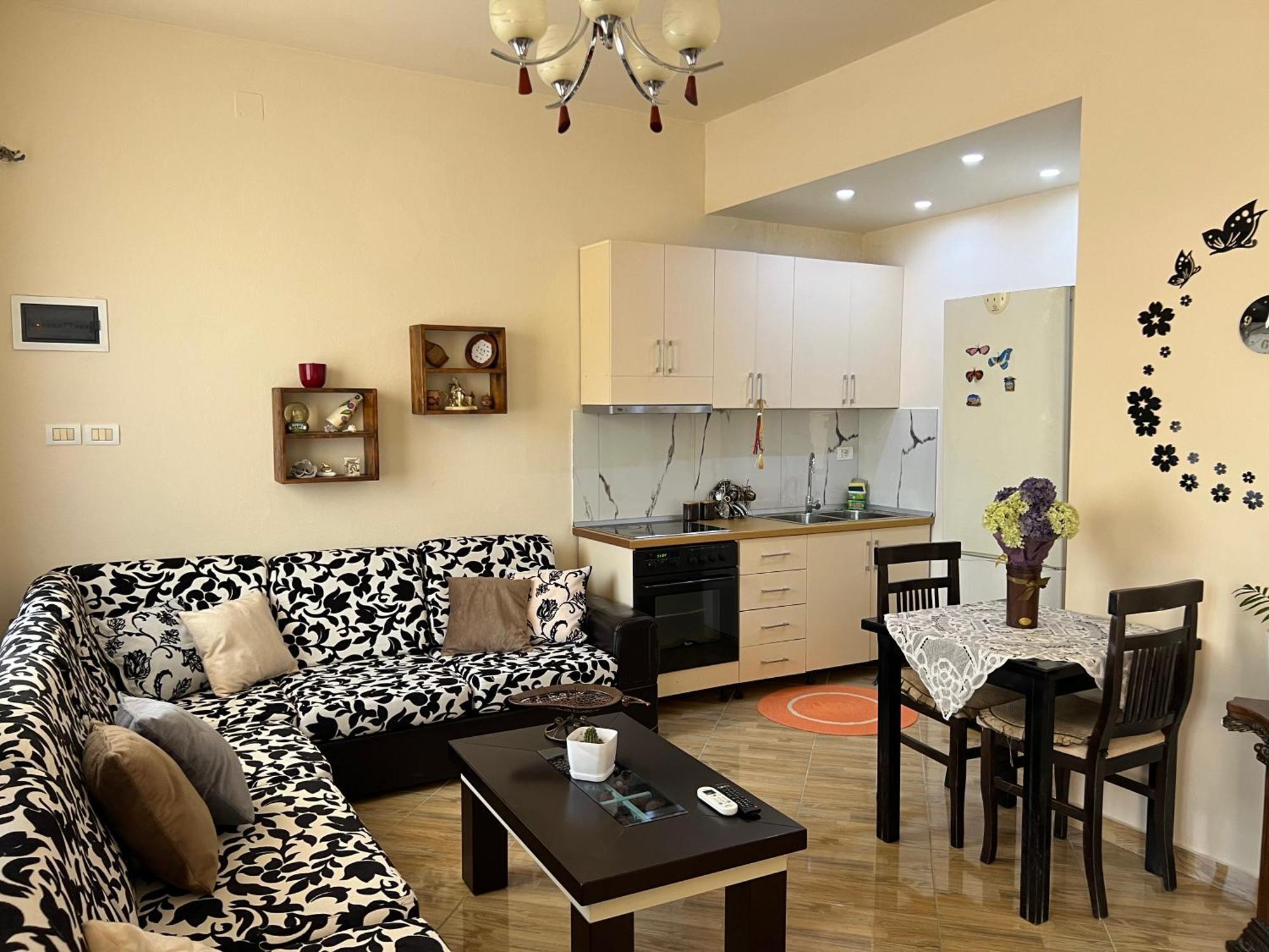 Villa Ensalv Berat - Apartment - Room - Penthouse Dış mekan fotoğraf