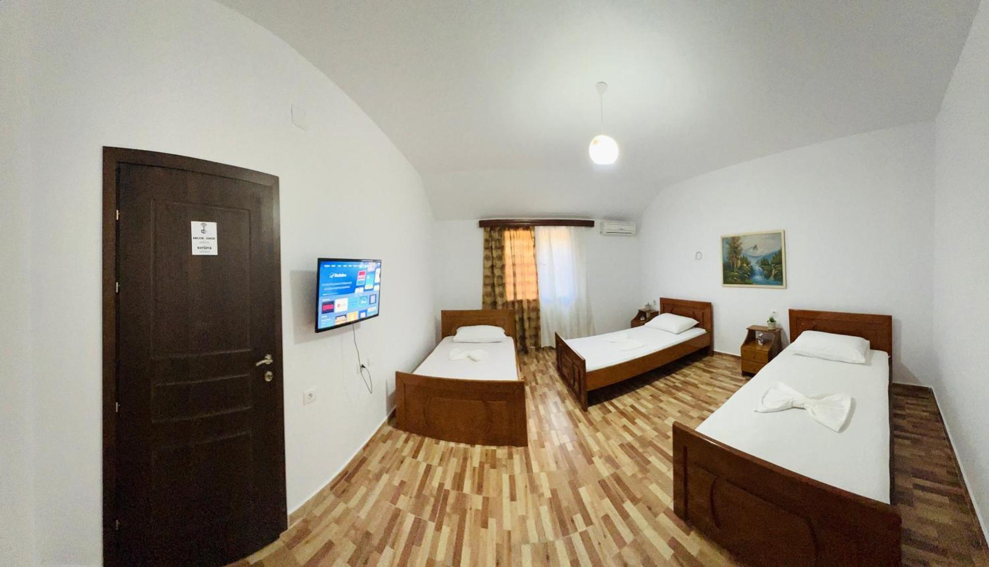 Villa Ensalv Berat - Apartment - Room - Penthouse Oda fotoğraf