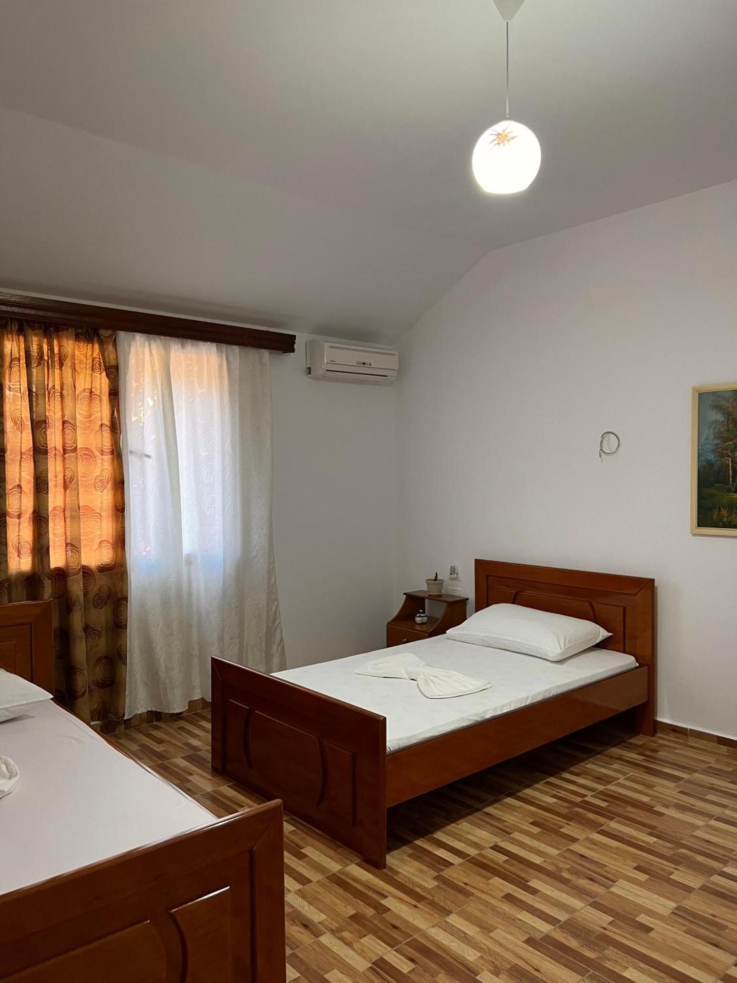 Villa Ensalv Berat - Apartment - Room - Penthouse Oda fotoğraf