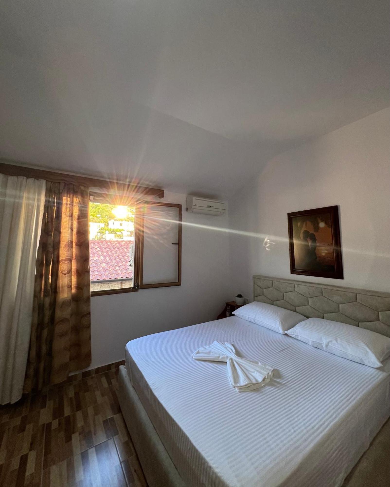 Villa Ensalv Berat - Apartment - Room - Penthouse Oda fotoğraf