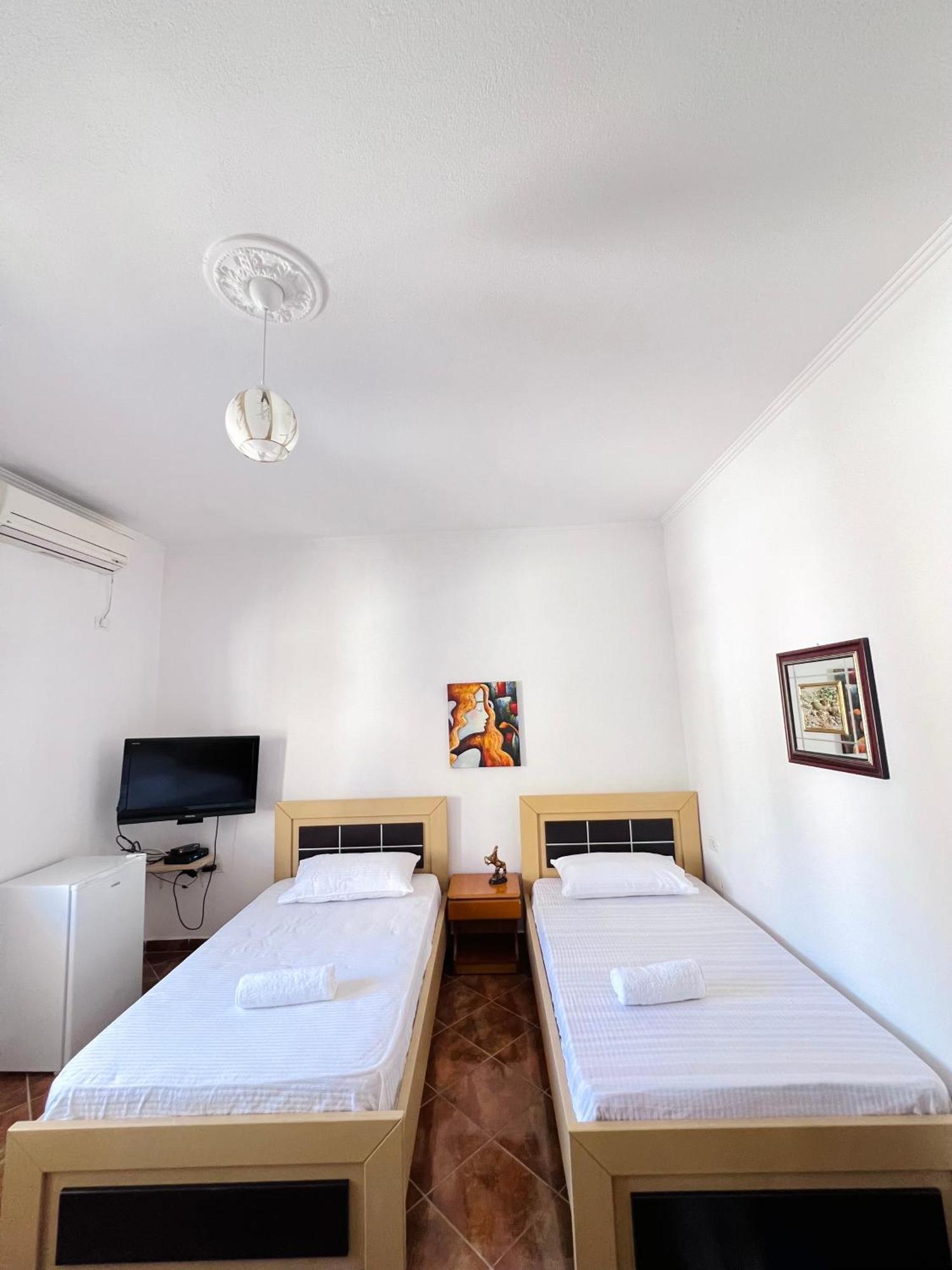 Villa Ensalv Berat - Apartment - Room - Penthouse Dış mekan fotoğraf