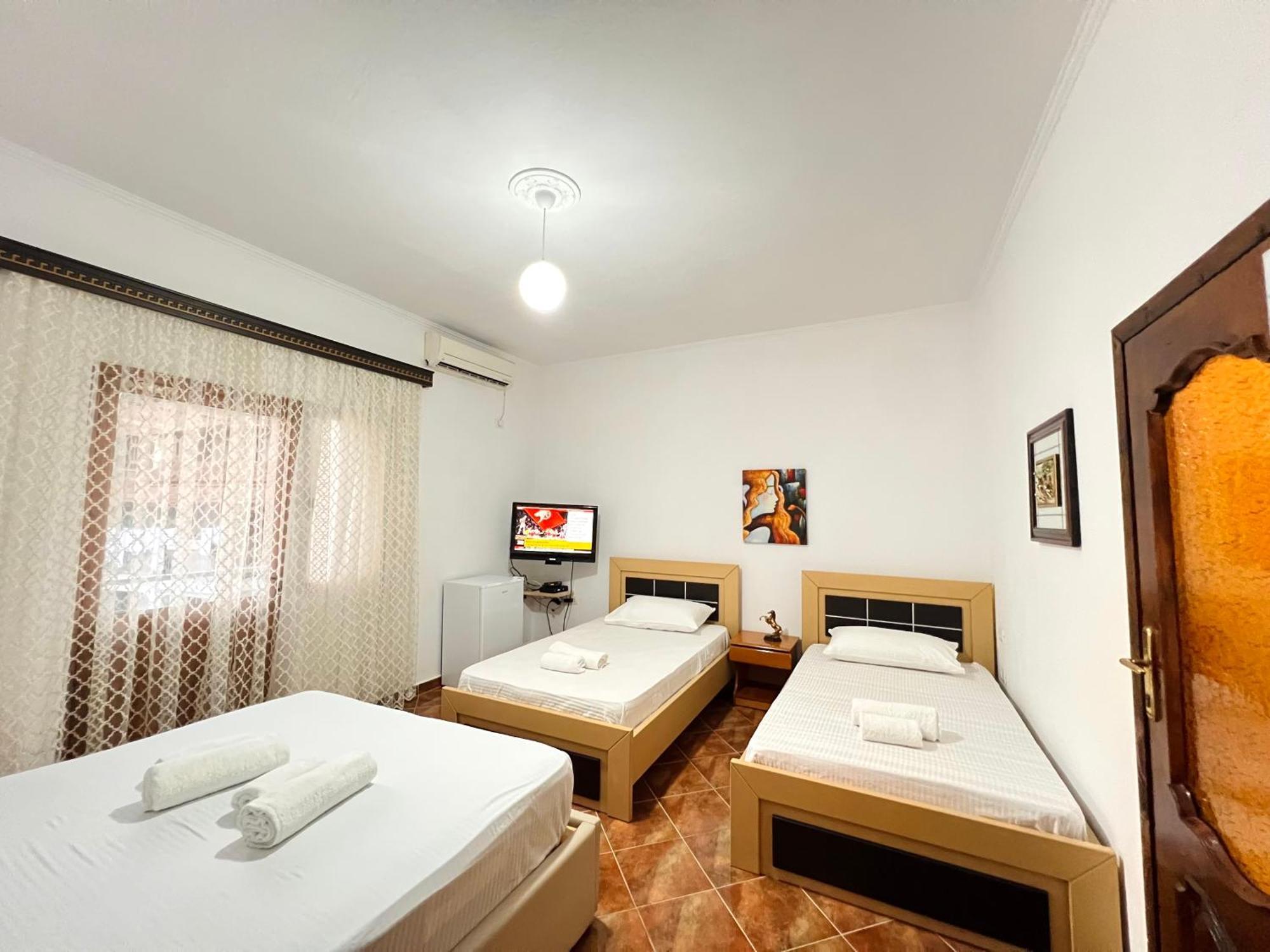 Villa Ensalv Berat - Apartment - Room - Penthouse Dış mekan fotoğraf